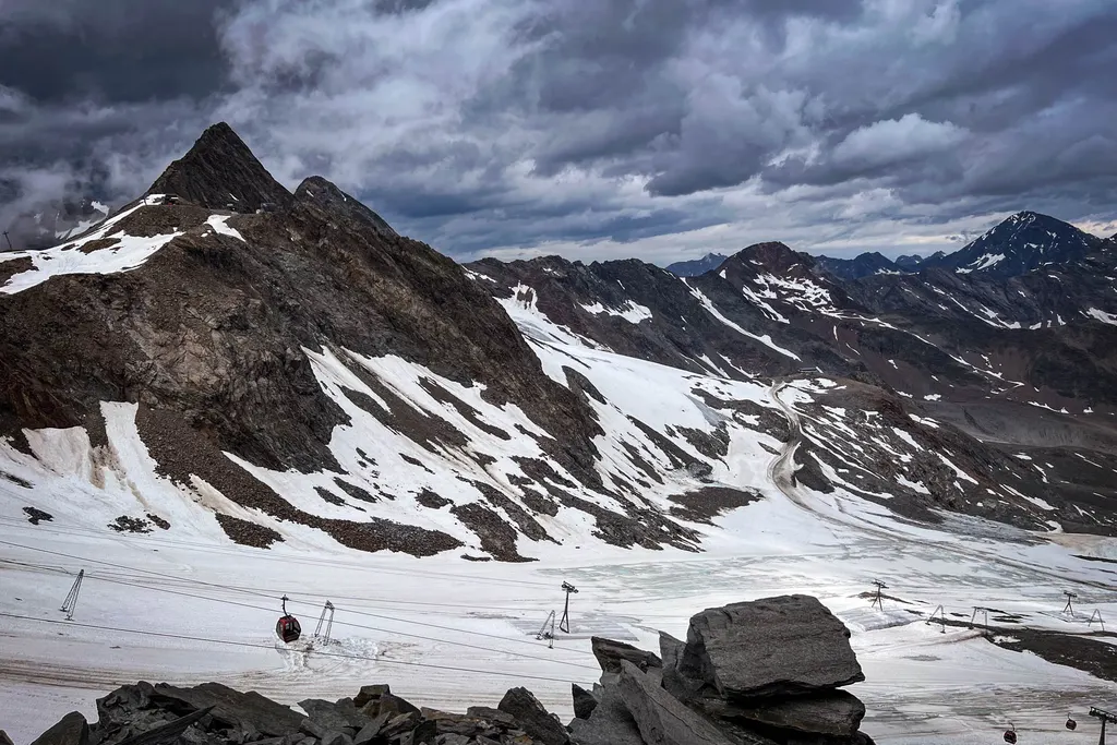 Summer hike to the Stubai Glacier. Photo: skionline.pl/J.Ciszak