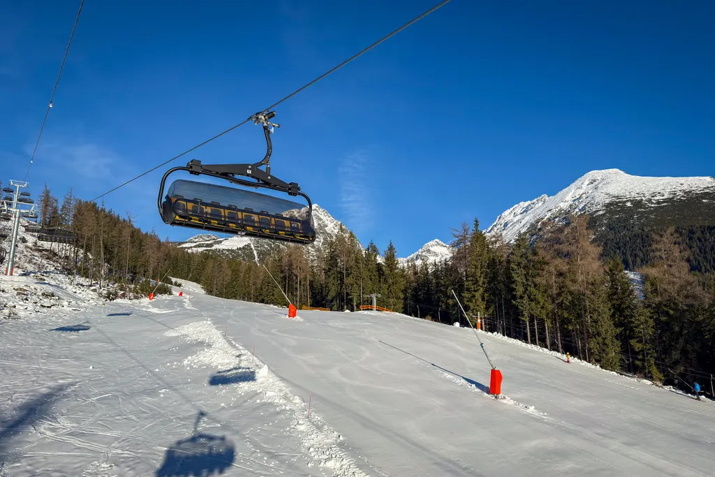 Štrbské Pleso, the new 8-seater chairlift. Photo: skionline.pl/J.Ciszak