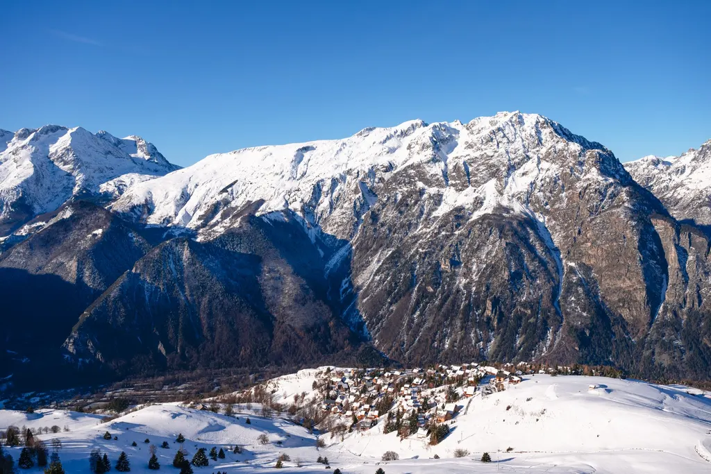 Villard-Reculas ski resort