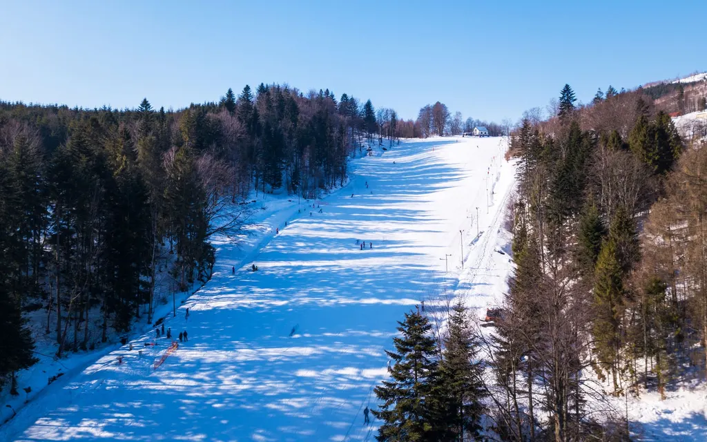 Za Groniem ski resort