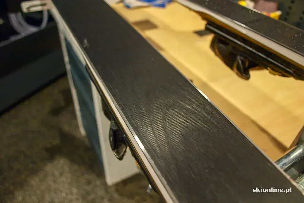 Ski servicing: waxing, edge sharpening and storage