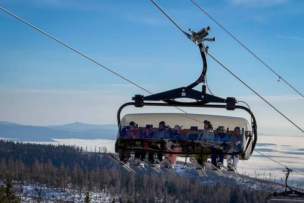 Štrbské Pleso, the new 8-seater chairlift. Photo: skionline.pl/J.Ciszak
