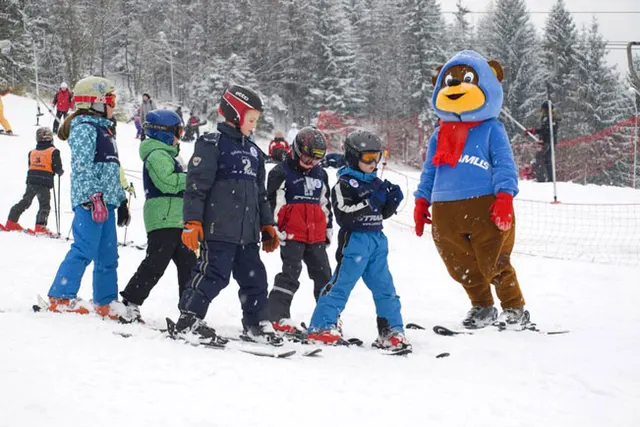 Children on skis: a guide for parents