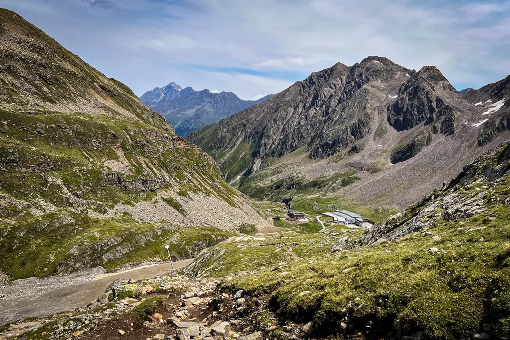 Summer hike to the Stubai Glacier. Photo: skionline.pl/J.Ciszak