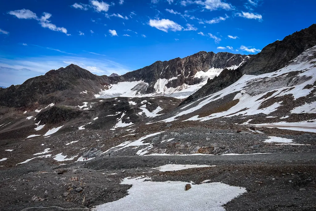 Summer hike to the Stubai Glacier. Photo: skionline.pl/J.Ciszak