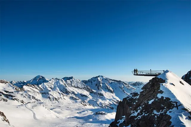 The 2023/24 glacier winter: snow-reliable skiing pleasures up to an altitude of 3,000 metres