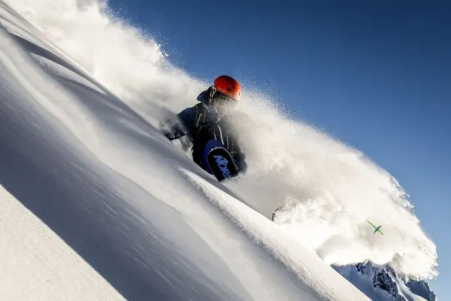 Freeride in Obergurgl (photo: Dominic Ebenbichler)