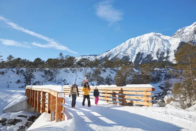 Winter hiking in Innsbruck: perhaps the loveliest way to discover the winter anew