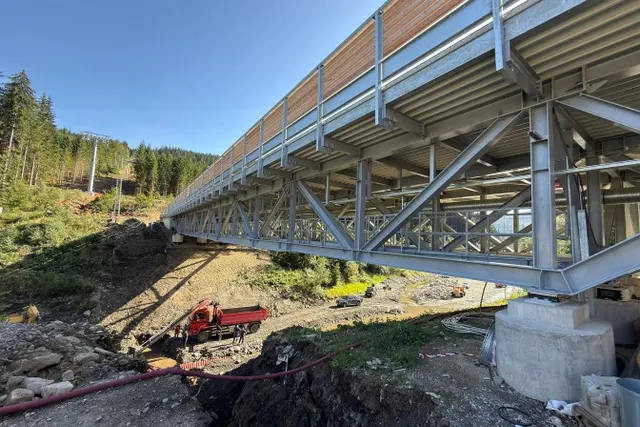 Špindlerův Mlýn links its ski areas: I visited the building site and the launch of the new Audi Line Přehradní lift