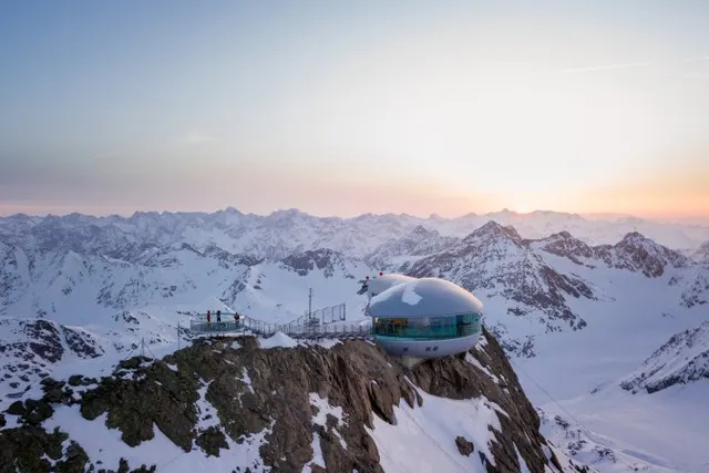 Pitztal Glacier, Cafe 3440