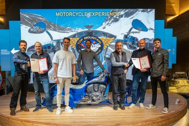 Skiing meets motor sports in Gurgl