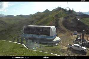 Live cam Val di Fassa Pozza di Fassa-Aloch-Buffaure Pala del Geiger (sullo sfondo il Pordoi)